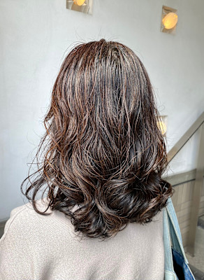 レイヤーカット・コテ巻き風パーマ