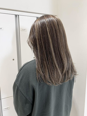 【伊勢原】白髪ぼかしハイライト