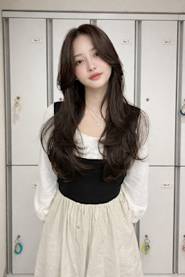 【伊勢原】イルミナカラー+髪質改善で叶える透明感オリーブ