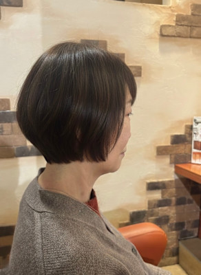 上品な丸みシルエットの大人ボブ【010スタイル】