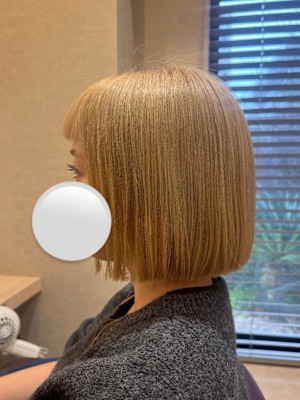 コンパクトボブ＋ハイトーンカラー