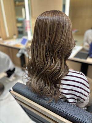 【伊勢原】３０代以降の白髪ぼかしハイライト