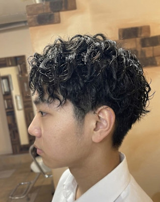 無造作な質感のツイストパーマショート【212スタイル】