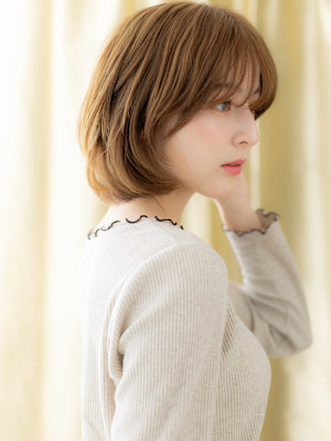 コーラルベージュブリーチなし顔周りレイヤーボブ30代40代