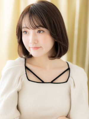 グレージュブラウン艶感ストレートワンカールボブ20代30代