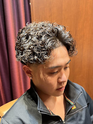 日本橋室町　テーパーフェード　外国人風パーマスタイル