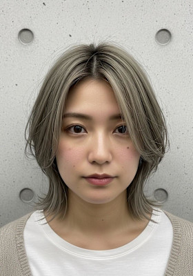 顔周りレイヤーボブ/ラテグレージュ/可愛い系/内はねボブ