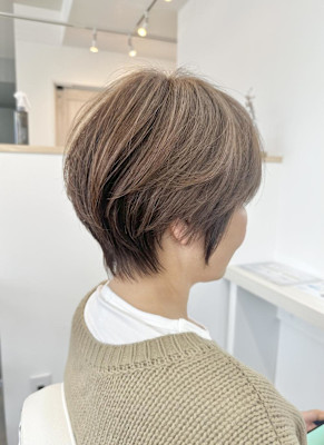 大人可愛い40代50代60代ショートボブ丸みショート白髪大鷲