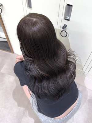 オリーブベージュ艶髪カラー