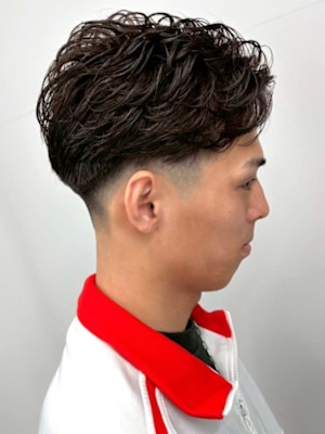 刈り上げ スキンフェード 毛流れパーマ ニュアンスパーマ