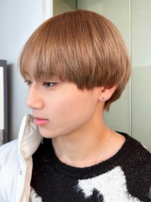 金髪マッシュ ハイトーンベージュ ブリーチ メンズカラー