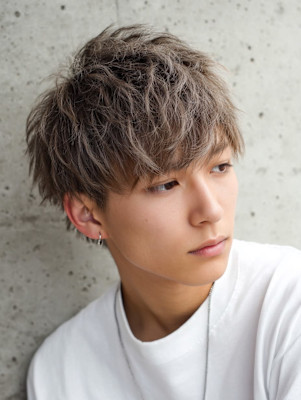 【スパイキー束感】アッシュグレー立体感マッシュ