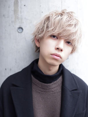 【ホワイトミルクティー】透け感カラー無造作ウェーブマッシュ