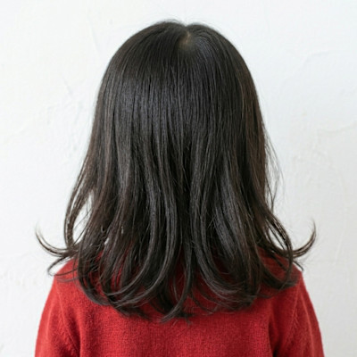 【キッズ】柔らかい質感の外ハネセミディ＆シースルーバング