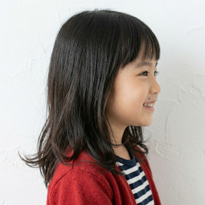 【キッズ】柔らかい質感の外ハネセミディ＆シースルーバング