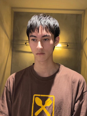 メンズナチュラルスパイキーショート