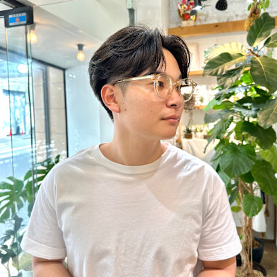 大人のフェザーショート　フェザーパーマ　センターパート