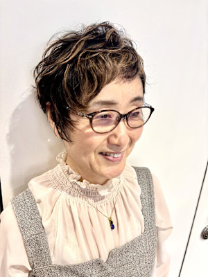 カールを活かしたショート