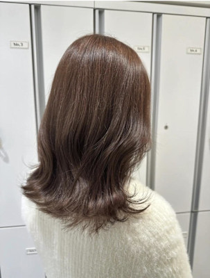 【伊勢原】イルミナカラー+髪質改善で叶える透明感オリーブ