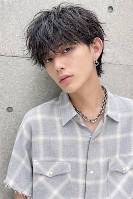 毛流れハンサムショートセンターパートメンズ黒髪爽やか