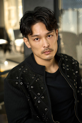 シャドウパーマラウンドマッシュフェザーパーマメンズパーマ眉毛