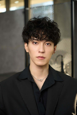 シャドウパーマラウンドマッシュフェザーパーマメンズパーマ眉毛