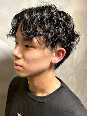 ナチュラルパーマ メンズパーマ 束感 黒髪ショート マッシュ