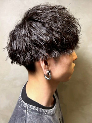 ツイスパ 刈り上げ ショートマッシュ 20代 カジュアル