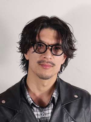 シャドウパーマラウンドマッシュフェザーパーマメンズパーマ眉毛