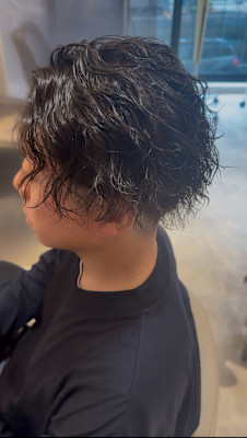 ツイストスパイラルパーマ｜濡れ感と束感で作る大人の質感スタイ