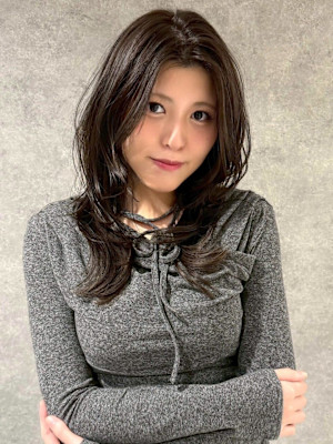 透明感カラー 顔周りレイヤー アッシュカラー髪質改善