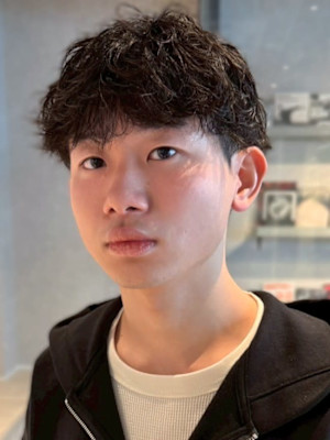 ツイストパーマ 束感 マッシュパーマ ツーブロック 20代