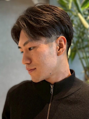 センターパート ツーブロック メンズショート 韓国ヘア