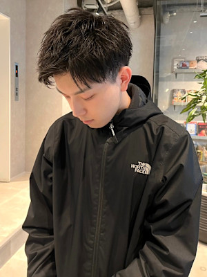 アップバング　ツーブロック　爽やか　メンズショート　20代