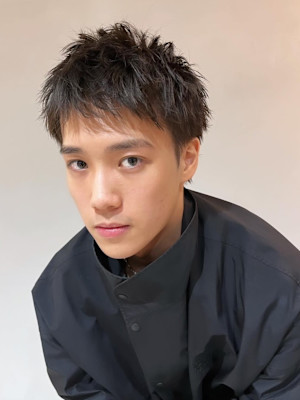 20代30代　メンズショート　爽やか　ツーブロック　黒髪