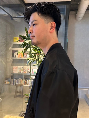 刈り上げ　ビジネスパーマ　30代40代　ツイストパーマ