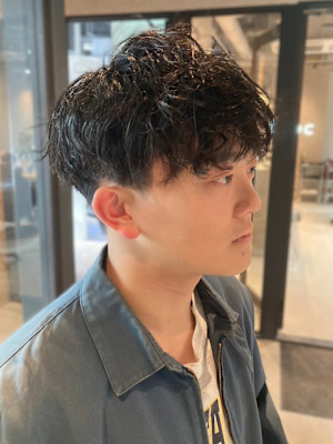 20代30代40代　ビジネス　ツーブロック　ニュアンスパーマ