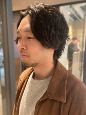 30代40代　センターパート　ニュアンスパーマ　モテ髪　黒髪