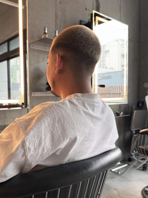 ハイトーンフェード/ベージュ/メンズ/天神大名