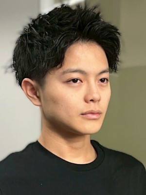 スパイキーショート アップバング 眉毛カット メンズカット