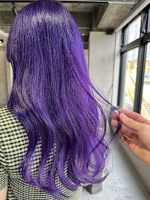 ビビッドバイオレットカラー