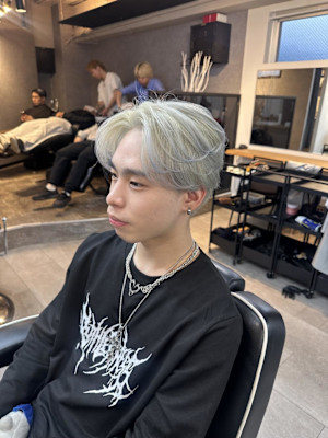 隼也/ハイトーン/アッシュグレー/毛流れ/大宮