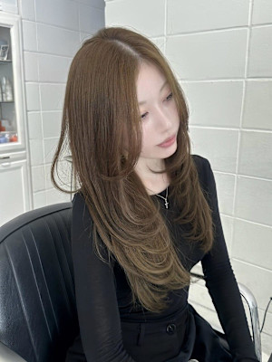 くびれヘアアプリコットオレンジ夏ハイライトカラー黒髪ショート