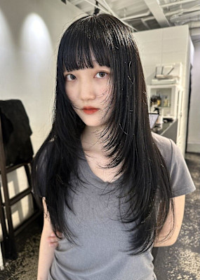 黒髪クラゲヘアーオリーブグレー小顔ココアベージュ丸型卵型ボブ