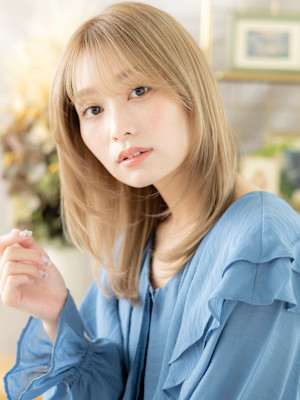 ミルクティーブロンドシャギーカット小顔セミディ顔周りカットb