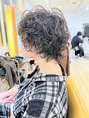 【morio成増 セリザワ】ウルフショート　パーマ