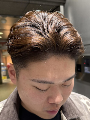 毛流れオールバックパーマ