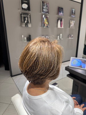 隠さない。馴染ませるハイライト