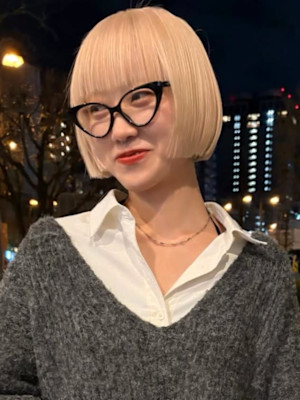 ワンレンボブ ハイトーン ブリーチ 髪質改善 前髪カット 