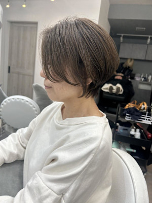 大人かわいいナチュラルショートボブ